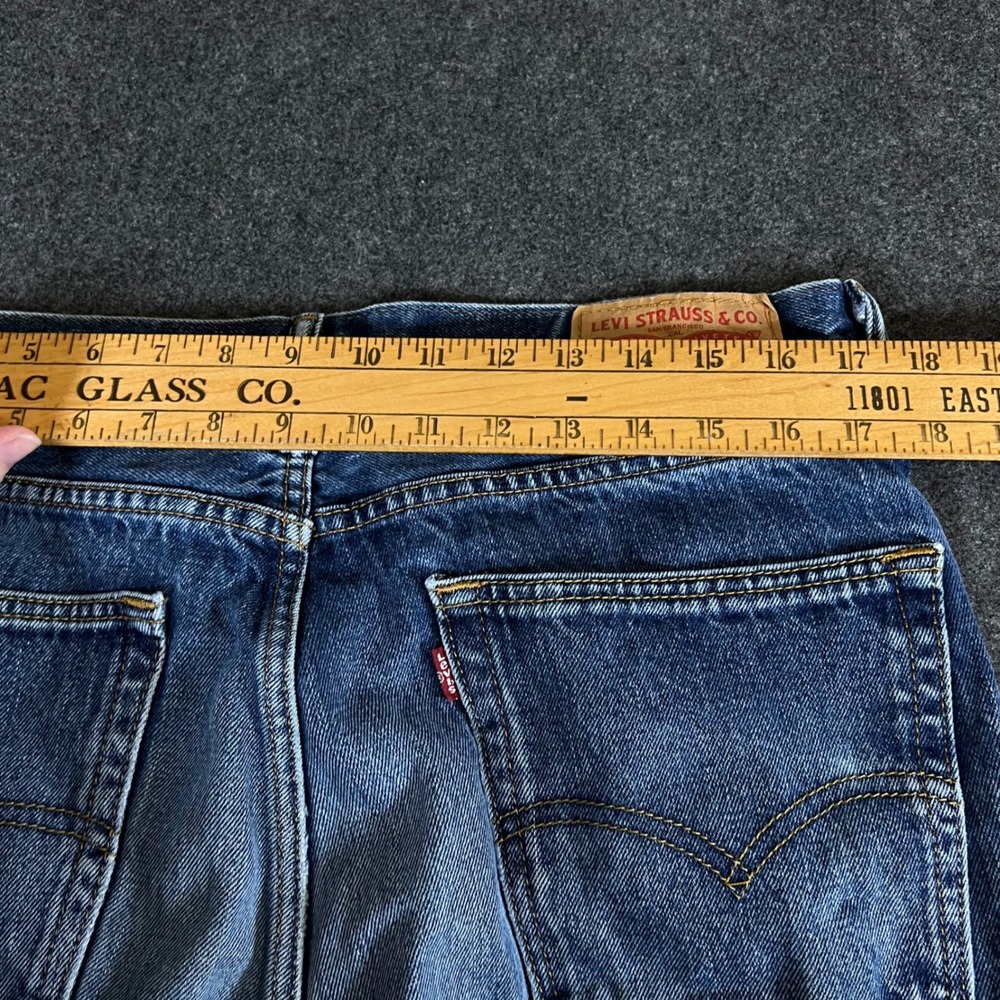 Levis 505 Regular Fit Straight Leg Jeans Mens 36x32 Blue Medium Wash 00505-0216 - Picture 7 of 14